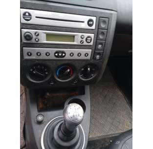 ford fiesta (cbk) del año 2004 2