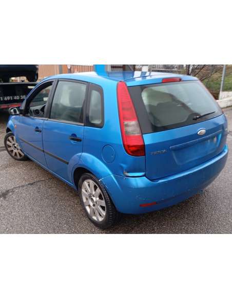 ford fiesta (cbk) del año 2004