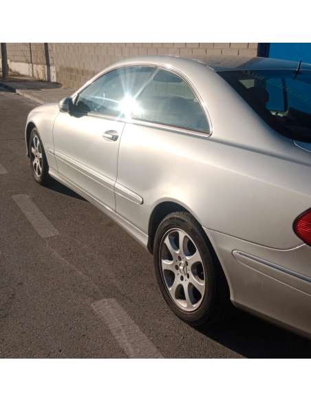 mercedes-benz clase clk (w209) coupe del año 2003