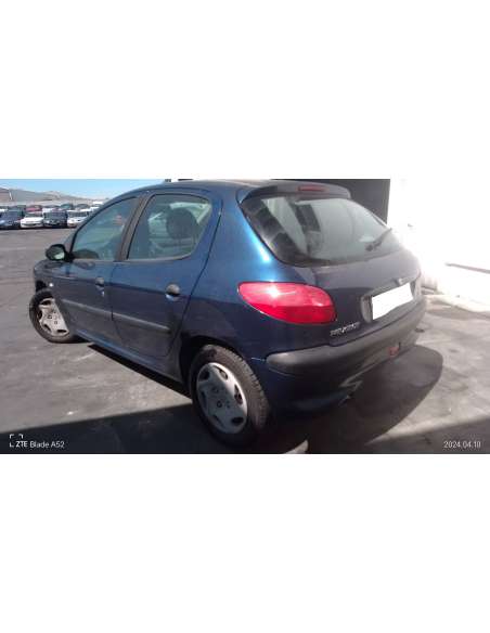peugeot 206 berlina del año 2002