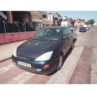 ford focus berlina (cak) del año 2001