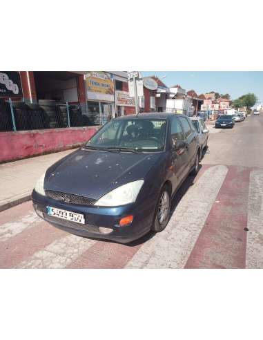 ford focus berlina (cak) del año 2001
