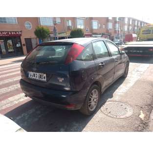 ford focus berlina (cak) del año 2001 2