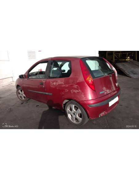fiat punto berlina (188) del año 2001