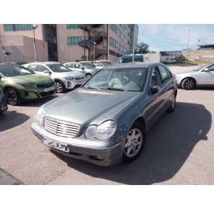 mercedes-benz clase c (w203) berlina del año 2003