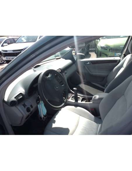 mercedes-benz clase c (w203) berlina del año 2003