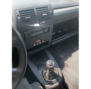 audi a2 (8z) del año 2002 2