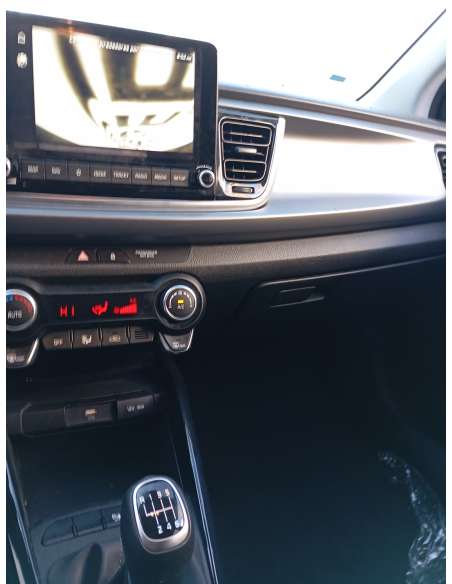 kia rio (yb) del año 2023