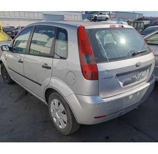 ford fiesta (cbk) del año 2004 2