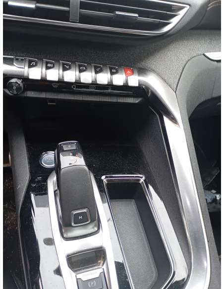 peugeot 3008 del año 2021