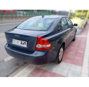 volvo s40 berlina del año 2005 2