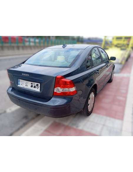 volvo s40 berlina del año 2005