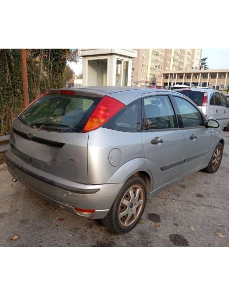 ford focus berlina (cak) del año 2005