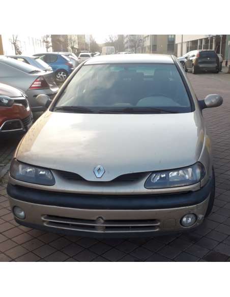 renault laguna (b56) del año 2000