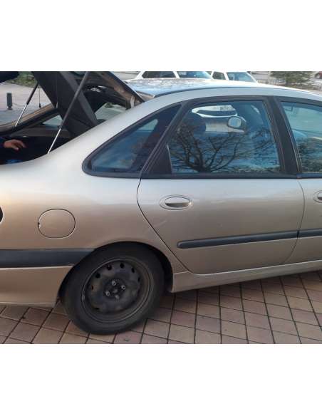 renault laguna (b56) del año 2000