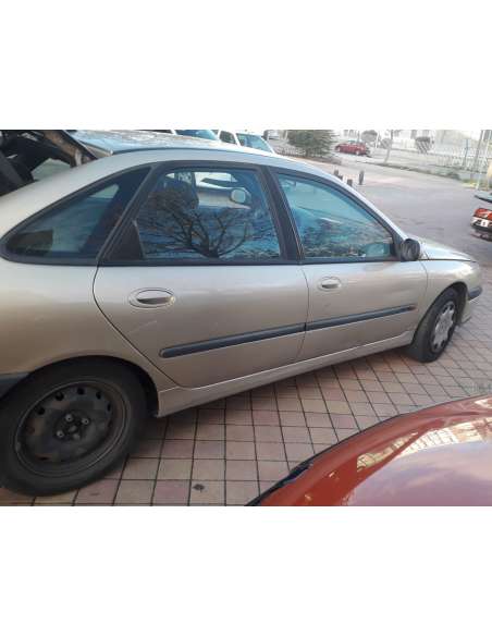 renault laguna (b56) del año 2000