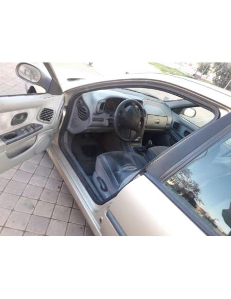 renault laguna (b56) del año 2000