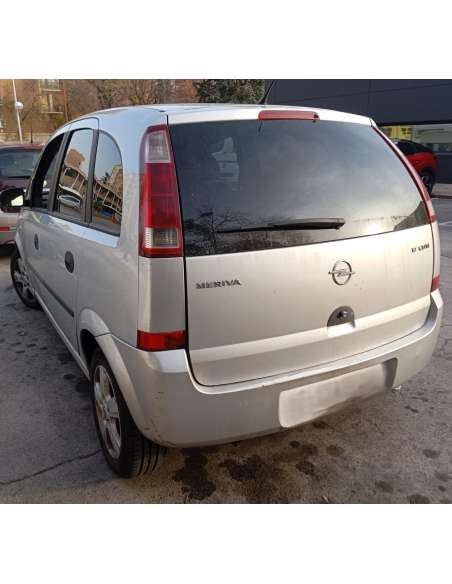 opel meriva del año 2004