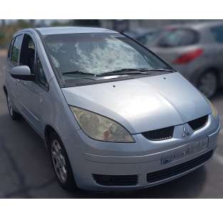 mitsubishi colt berlina 3 (z30) del año 2009