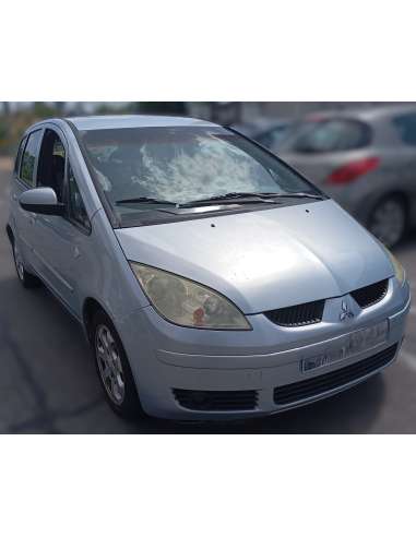 mitsubishi colt berlina 3 (z30) del año 2009