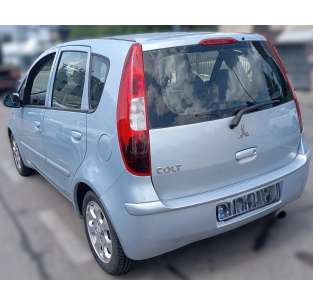 mitsubishi colt berlina 3 (z30) del año 2009 2