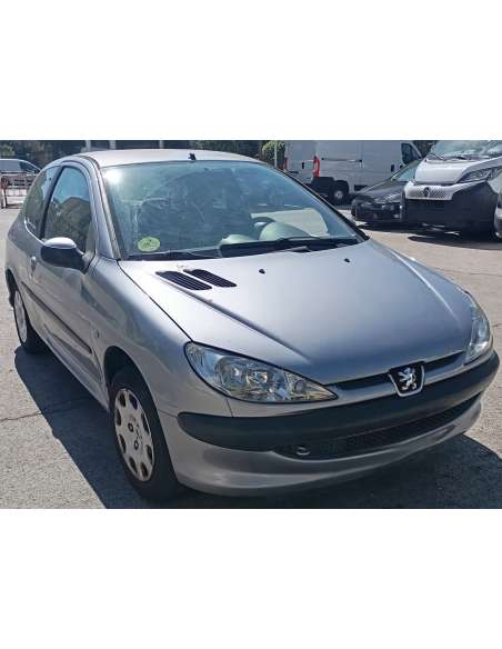peugeot 206 berlina del año 2004