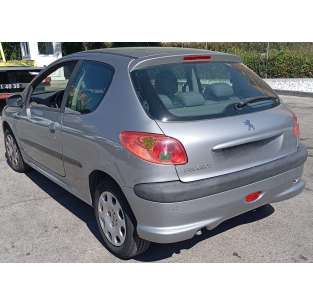 peugeot 206 berlina del año 2004 2
