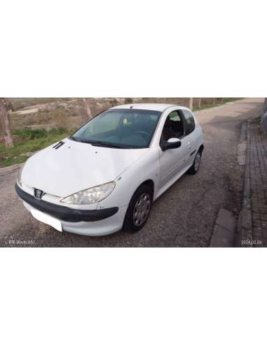 peugeot 206 berlina del año 2004