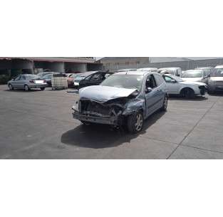 ford focus berlina (cak) del año 2004