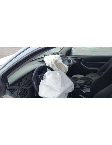 ford focus berlina (cak) del año 2004