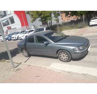 volvo s60 berlina del año 2002