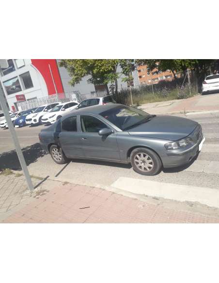 volvo s60 berlina del año 2002