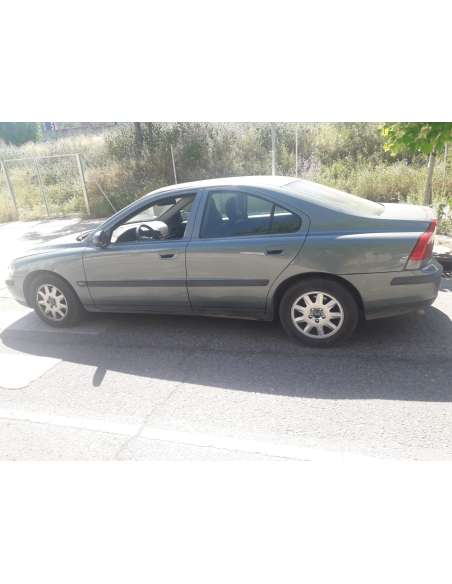 volvo s60 berlina del año 2002