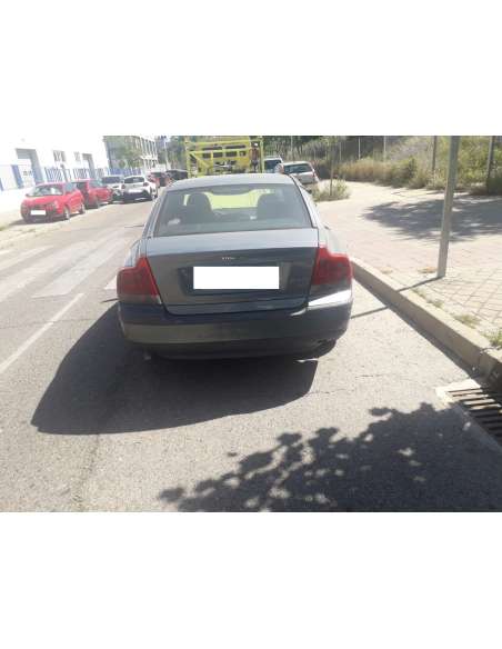 volvo s60 berlina del año 2002