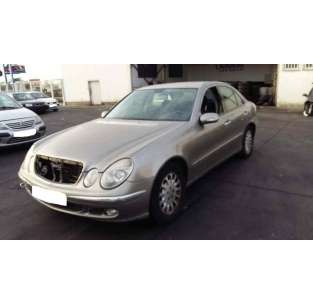 mercedes-benz clase e (w211) berlina del año 2003