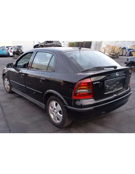 opel astra g berlina del año 2004