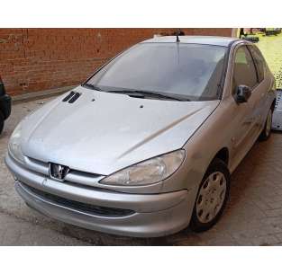 peugeot 206 berlina del año 2001