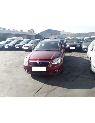 toyota avensis berlina (t25) del año 2004