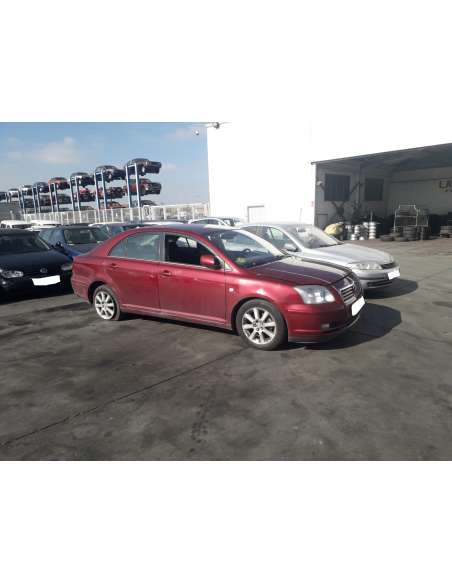 toyota avensis berlina (t25) del año 2004
