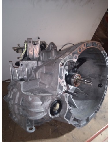 Recambio de caja cambios para renault megane ii berlina 5p 1.9 dci diesel referencia OEM IAM ND0008  