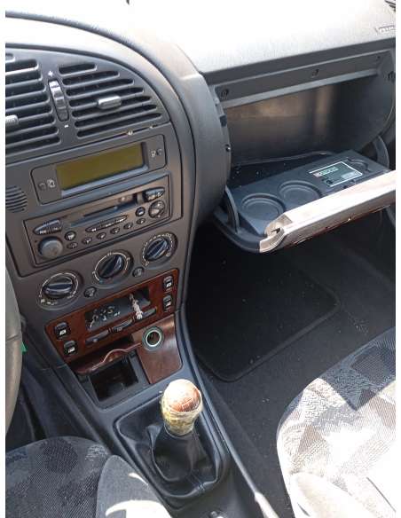 citroën xsara berlina del año 2002