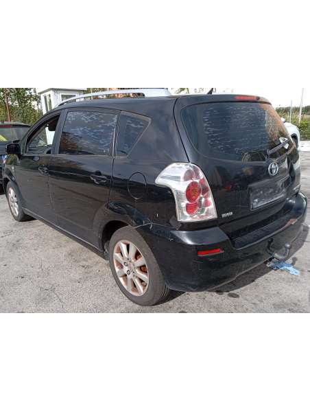 toyota corolla verso (r1) del año 2004