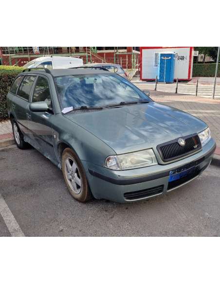 skoda octavia combi (1u5) del año 2002