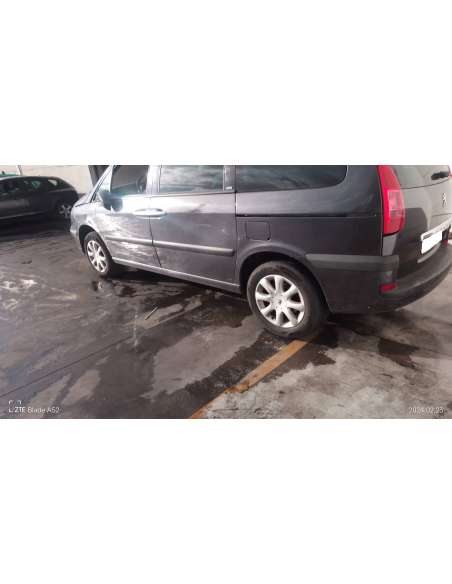 peugeot 807 del año 2005