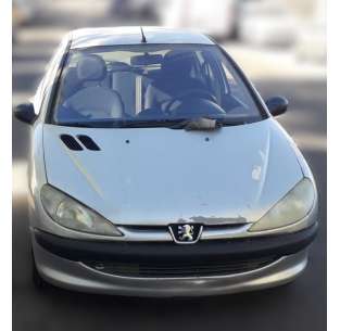 peugeot 206 berlina del año 2002