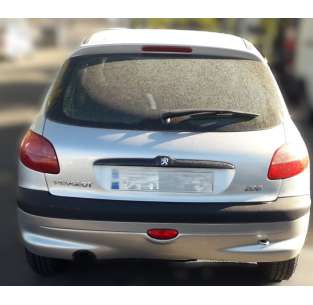 peugeot 206 berlina del año 2002 2