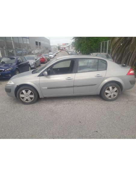 renault megane ii classic berlina del año 2005