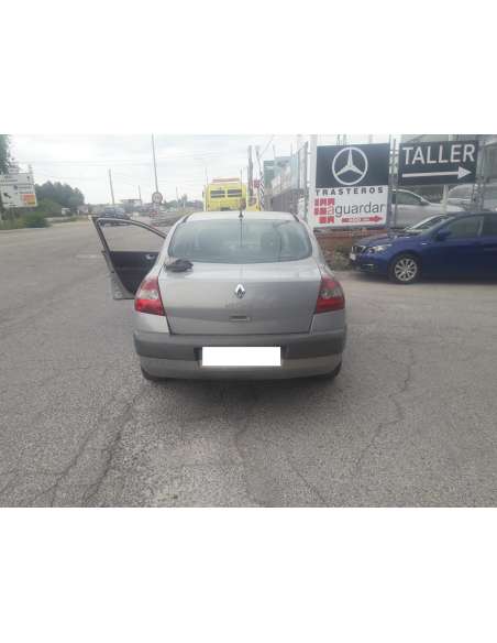 renault megane ii classic berlina del año 2005