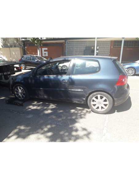 volkswagen golf v berlina (1k1) del año 2004