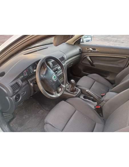 skoda superb (3u4) del año 2004